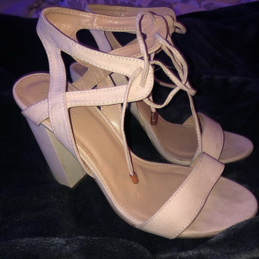 Creme and Gold Heels